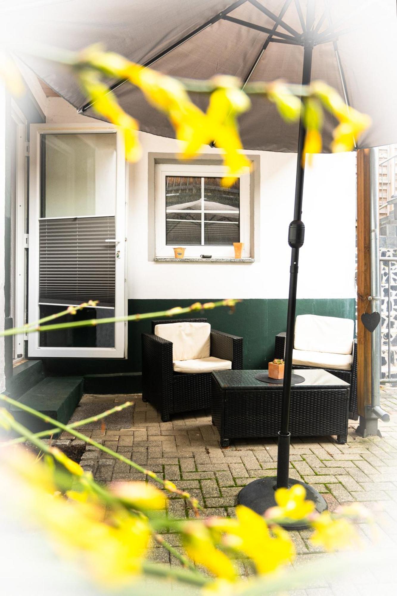 Ferienwohnung & Apartment Am Steinbrunnen Brauneberg Exterior photo